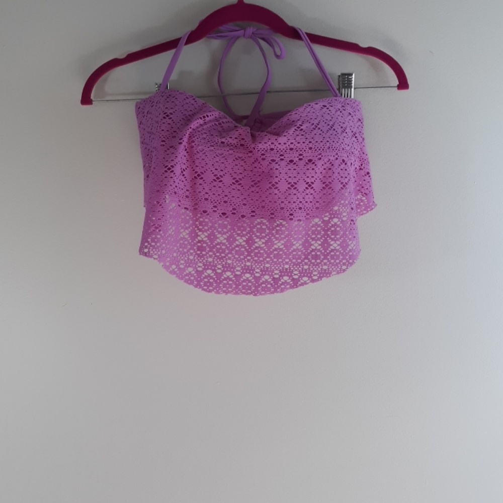 Like New Hot Water Bikini Top Size Large